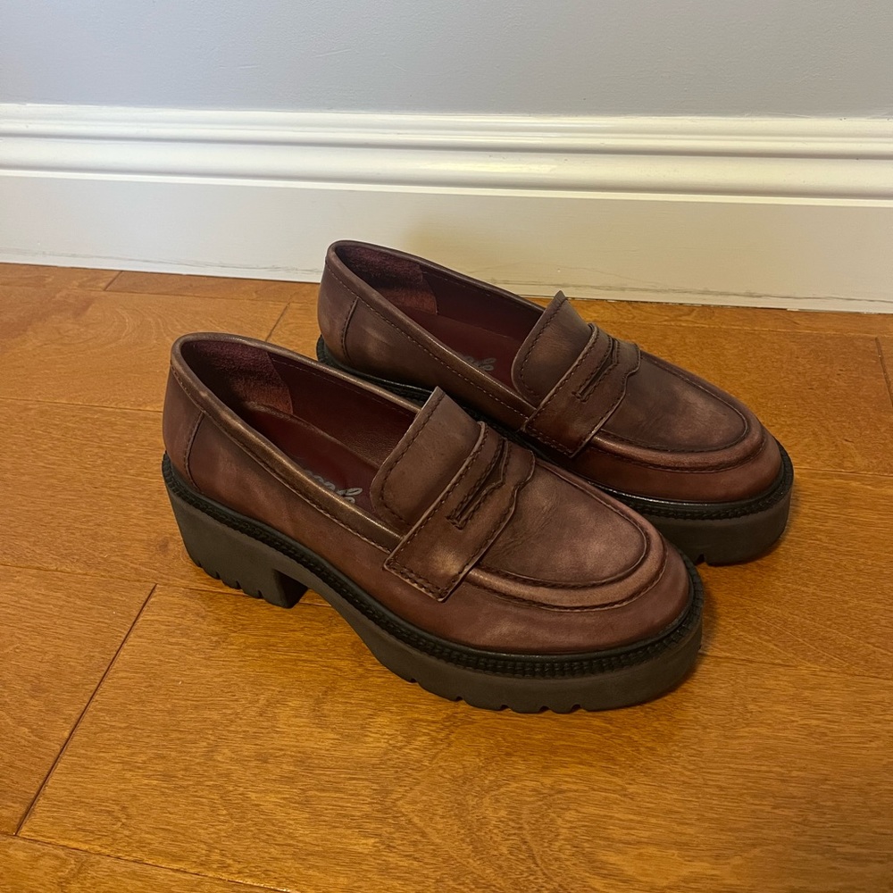 Free people Faded Burgundy platform loafers 90s size 7.5